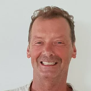 Portret van rijinstructeur Gijs Peters